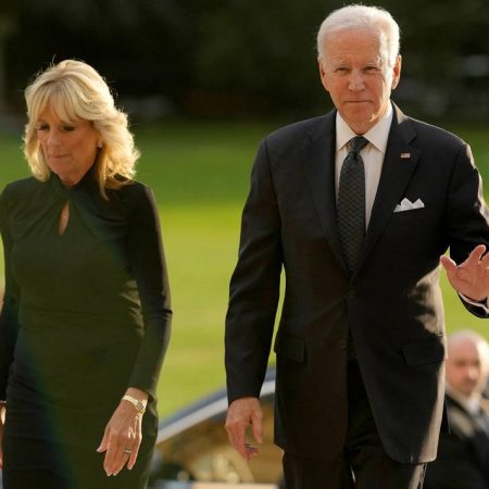 Biden rinde respeto a Isabel II desde uno de los balcones de Westminster – El Sol de Sinaloa