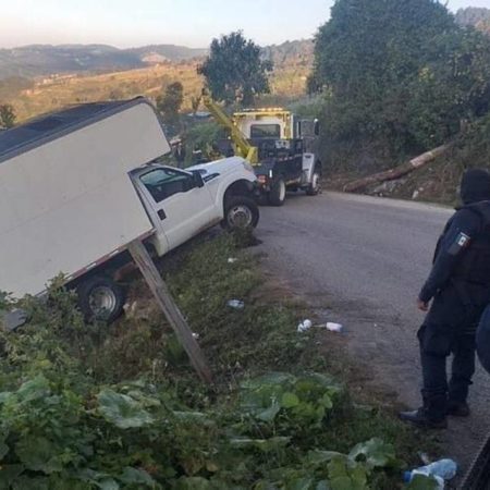 Camión con migrantes en Chiapa de Corzo – San Cristóbal vuelca – El Sol de Sinaloa