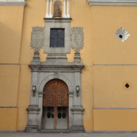 Video: mujer grede y discrimina a pareja homosexual en iglesia de Toluca – El Sol de Sinaloa