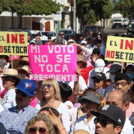 Al grito del “El INE no se toca” protestan cientos de personas en Mazatlán – El Sol de Sinaloa