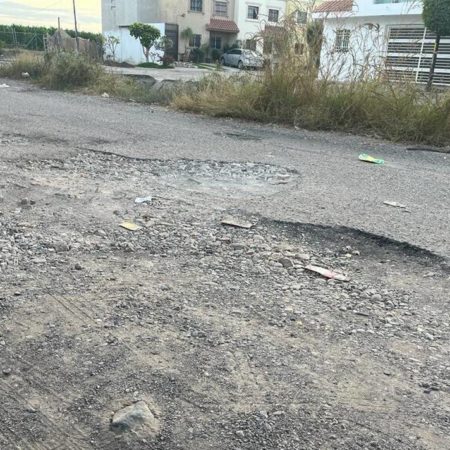 Exigen reparación de calles, habitantes del sector aeropuerto – El Sol de Sinaloa