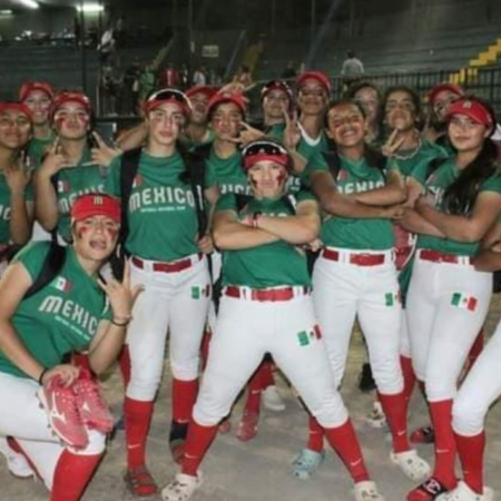 Selección mexicana de softbol recrea el festejo de Randy Arozarena tras ganarle a Argentina – El Sol de Sinaloa