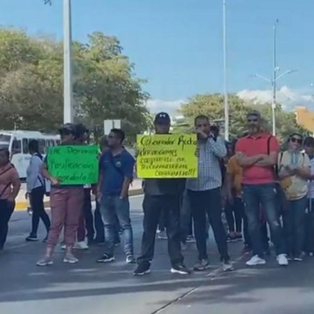 Maestros se manifiestan frente al Palacio de Gobierno en Culiacán – El Sol de Sinaloa