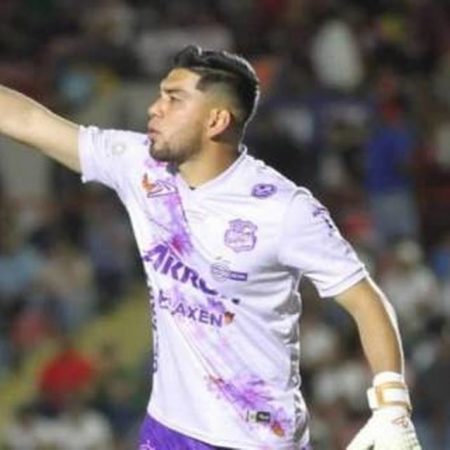 Sinaloense Santiago Ramírez mete gol de portería a portería  – El Sol de Sinaloa